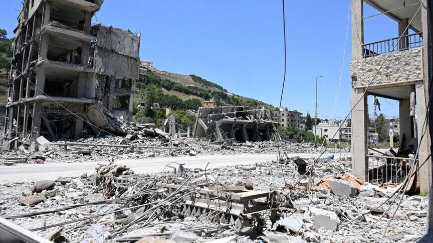 إسرائيل تواصل هجماتها على جنوب لبنان وسط اتفاقات انسحاب