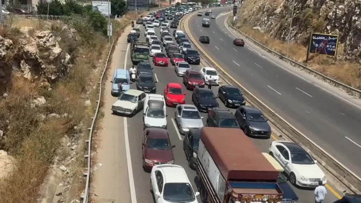 عودة آلاف النازحين اللبنانيين إلى الجنوب بعد اتفاق إنهاء الحرب
